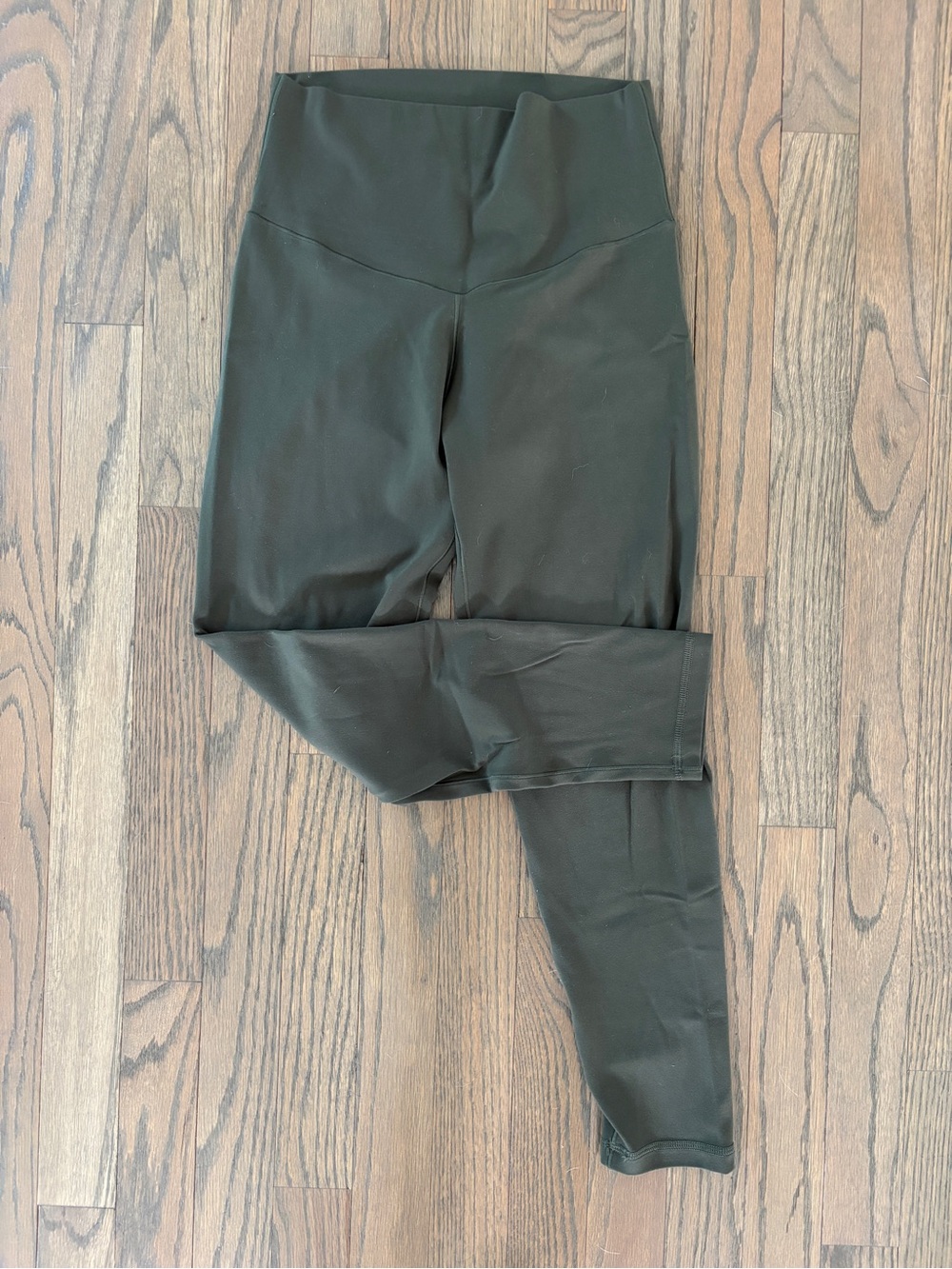 aerie Real Me High Waisted Leggings in Olive, Size Medium